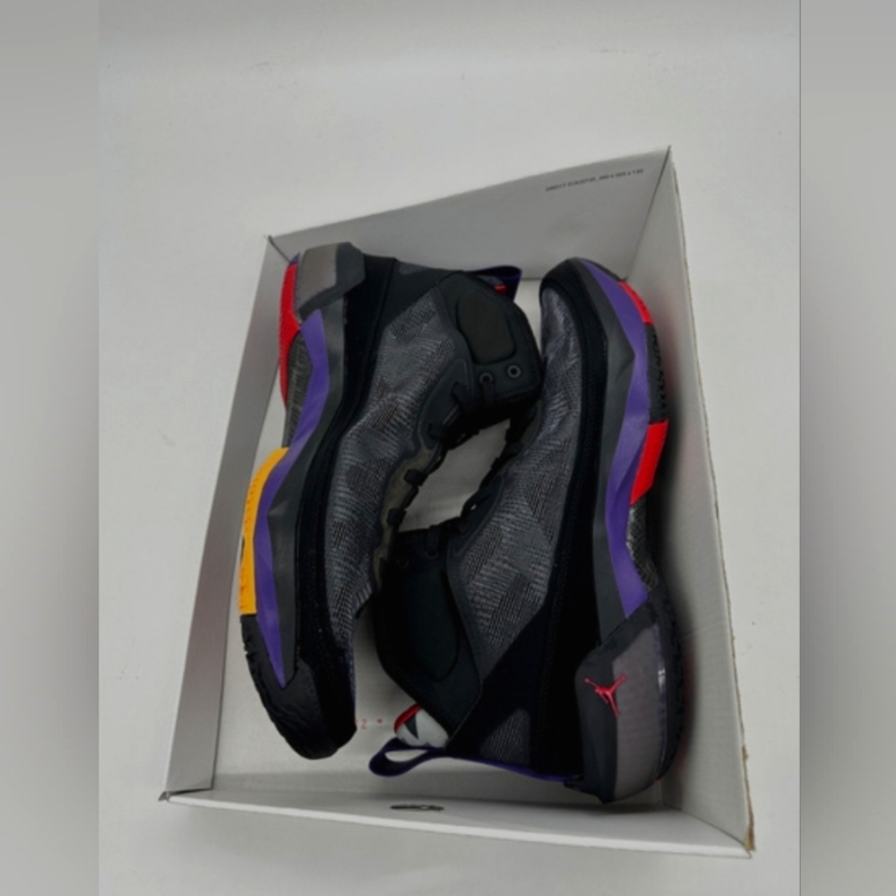 Jordan 37 Raptors/Hat included